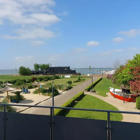 Appartement Haus Strandglueck - Urlaub Mit Blick Auf Den Duemmer Lembruch