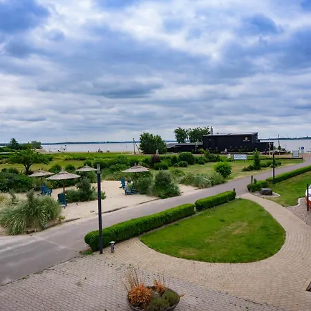 Haus Strandglueck - Urlaub Mit Blick Auf Den Duemmer See 렘부르흐